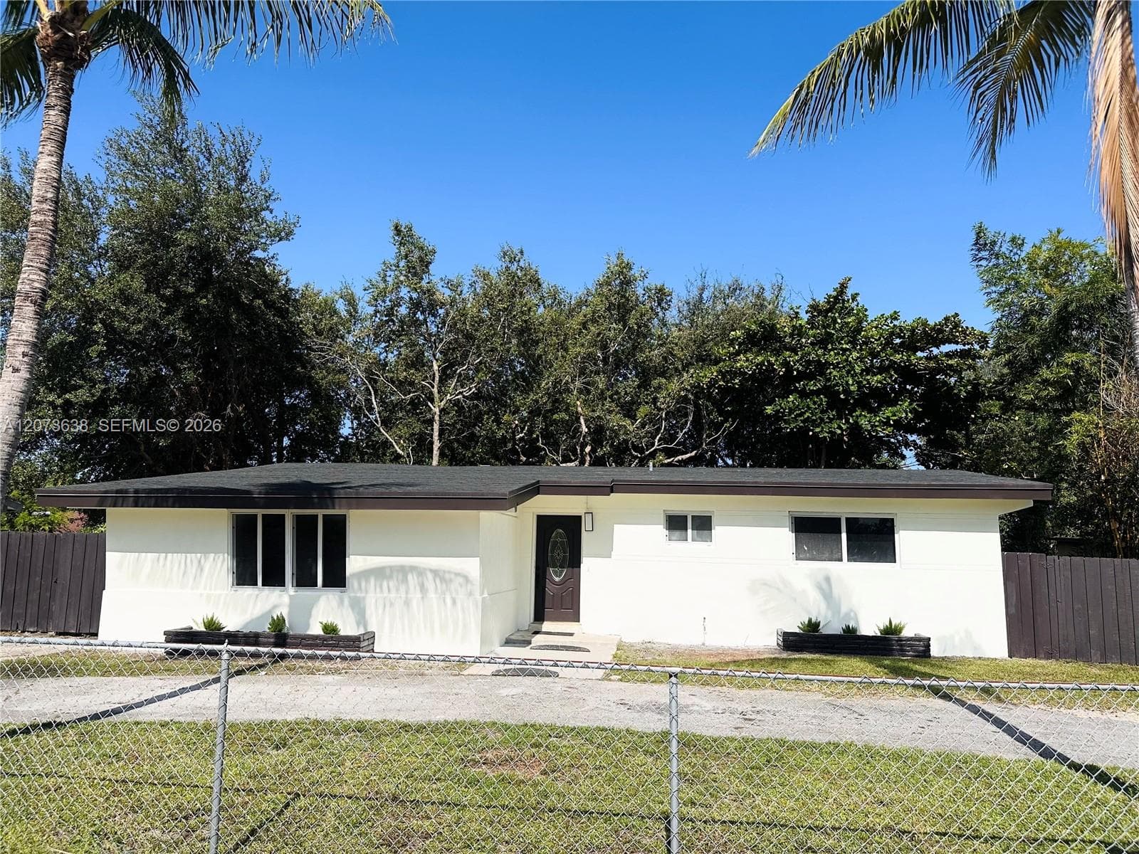Single Family Residence at 17521 NE 4th Ave, Miami FL 33162