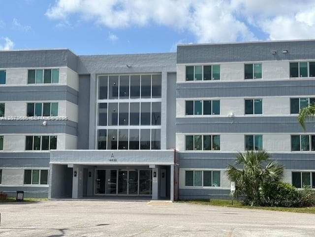 Condominium at 14830 Naranja Lakes Blvd, Homestead FL 33032