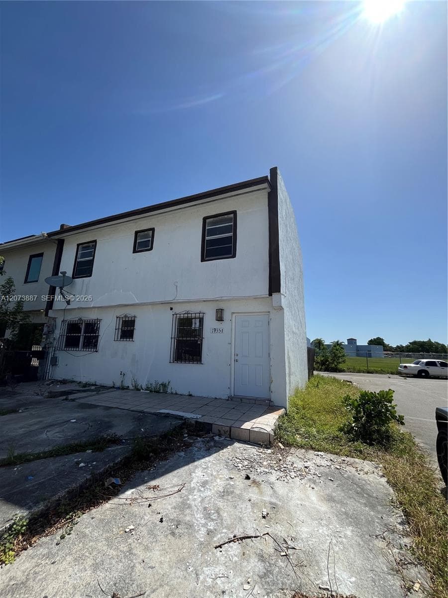 Townhouse at 19351 NW 45th Ave # 0, Miami Gardens FL 33055