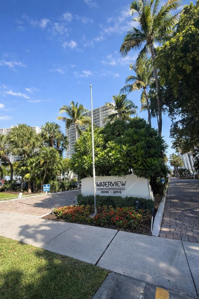 Condominium at 20505 E Country Club Dr # 1037, Aventura FL 33180