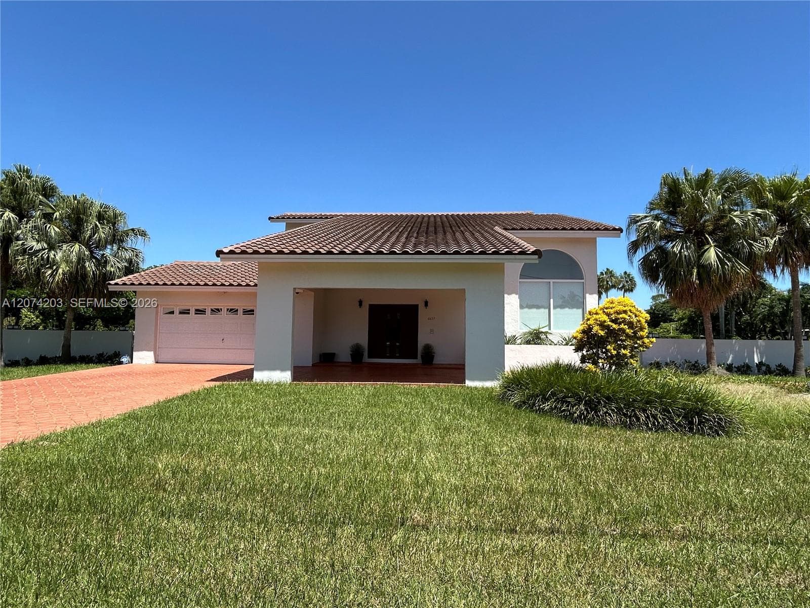 Single Family Residence at 6611 SW 99th Ave, Miami FL 33173