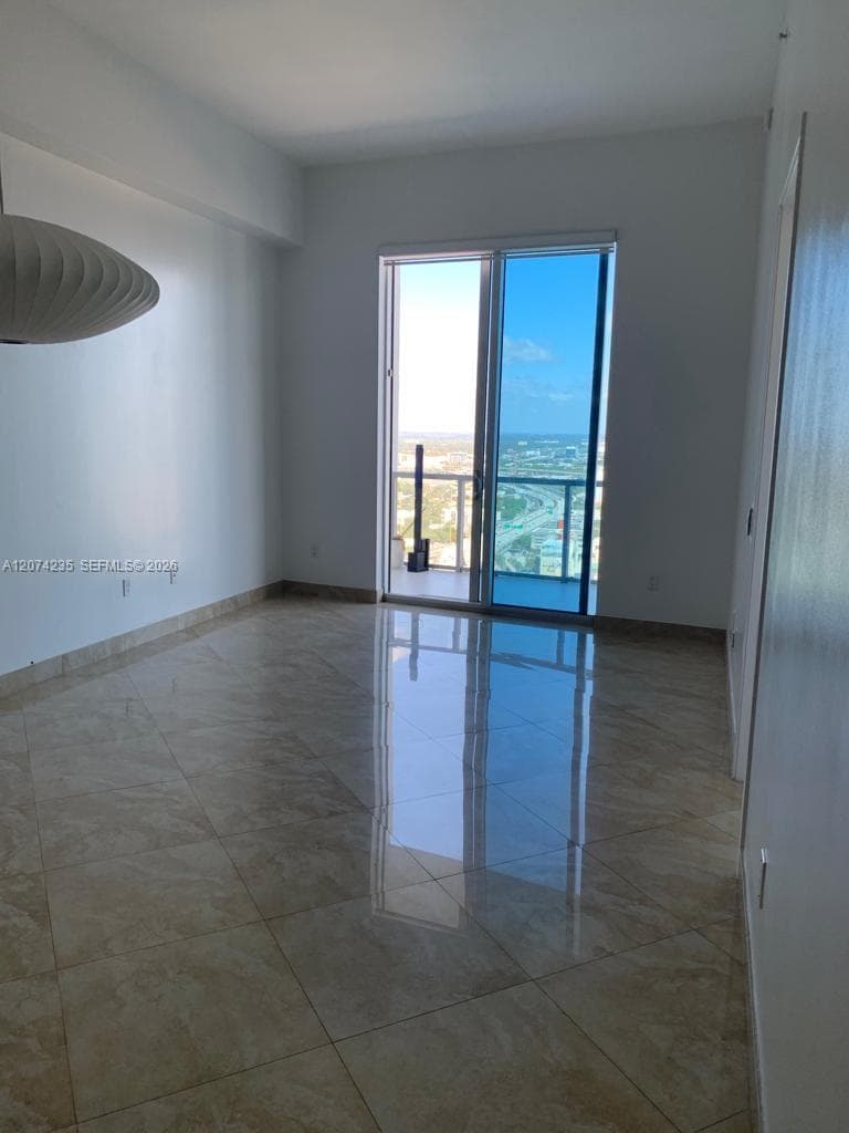 Condominium at 185 SW 7th St # 4303, Miami FL 33130