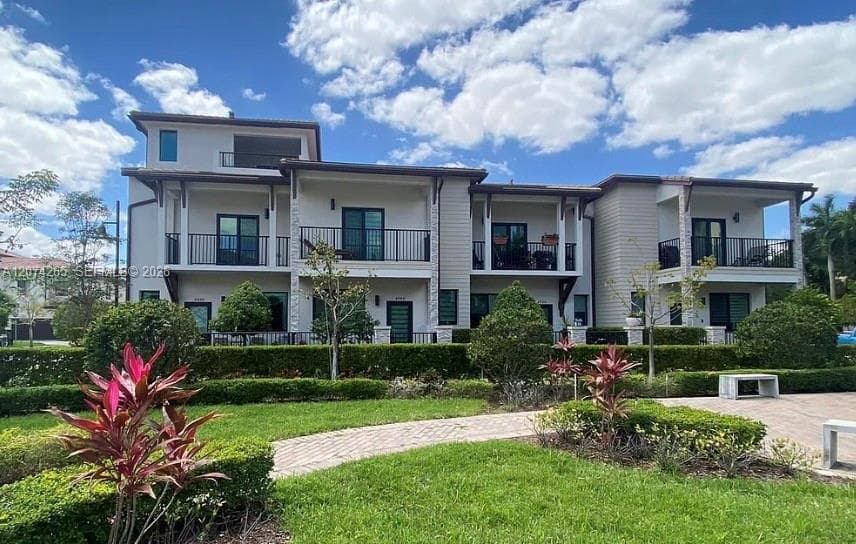 Townhouse at 4940 NW 83rd Ave # 4940, Doral FL 33166