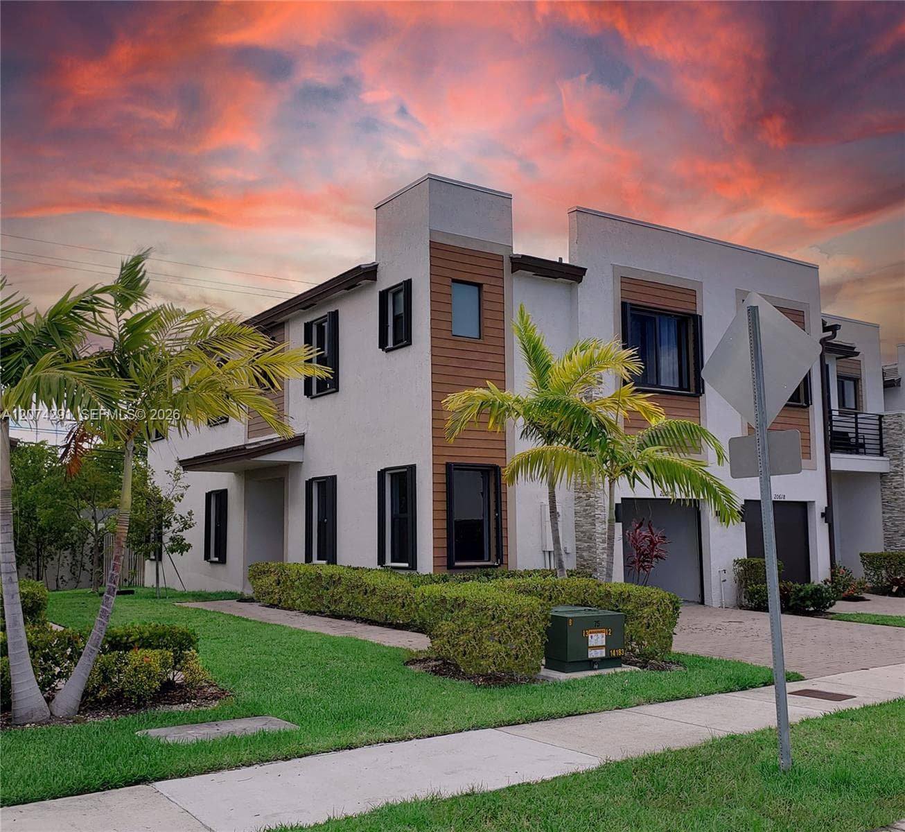 Townhouse at 20610 NE 2nd Ct, Miami FL 33179