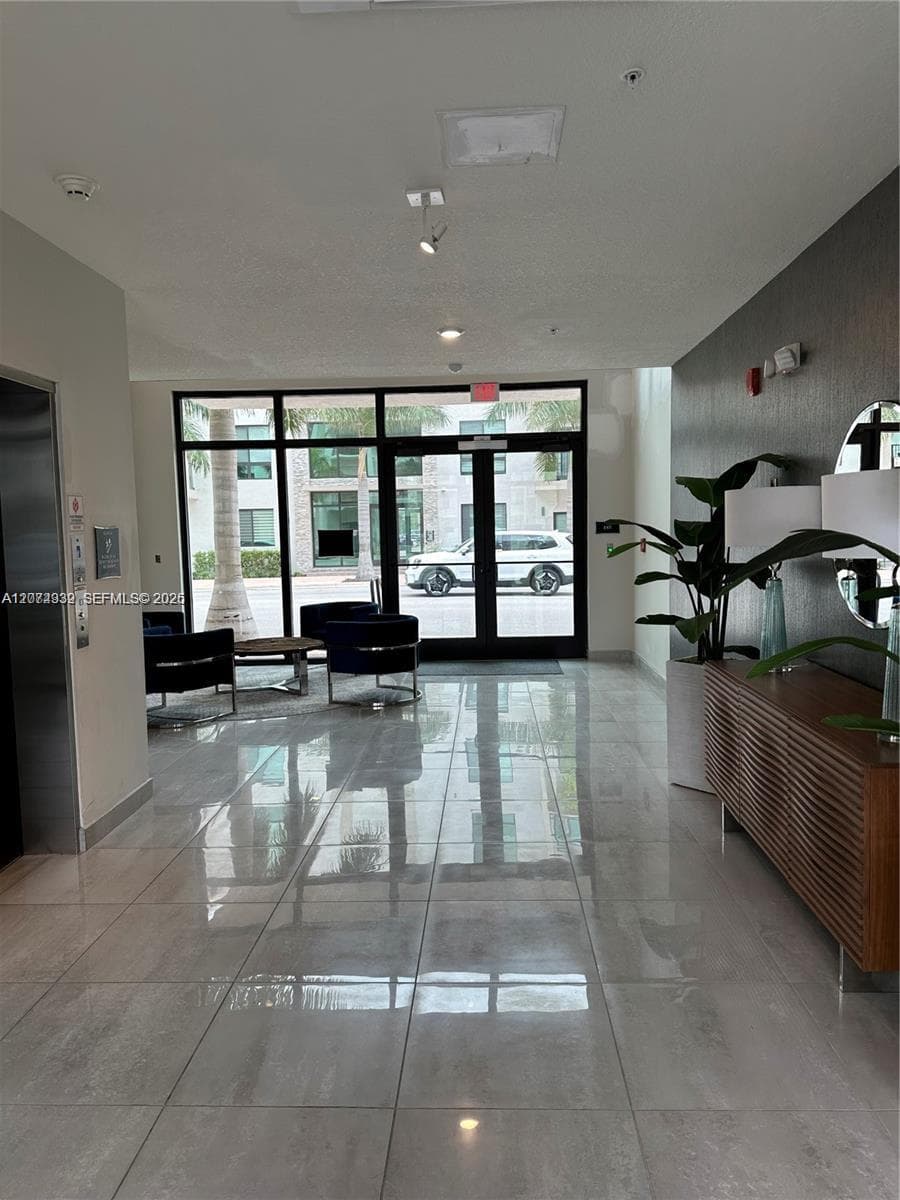 Condominium at 8201 NW 41st St # 206, Doral FL 33166