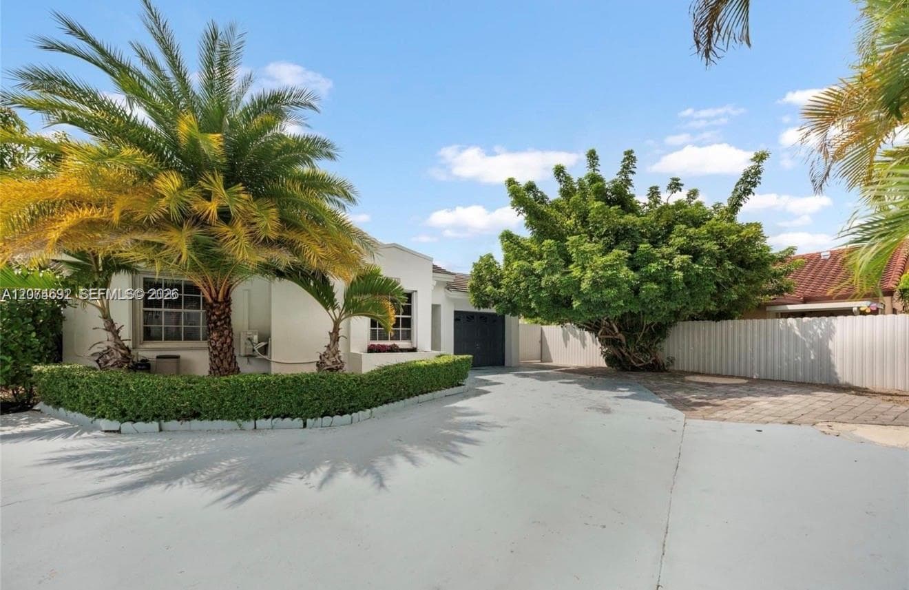 Single Family Residence at 15642 SW 59th St # 0, Miami FL 33193