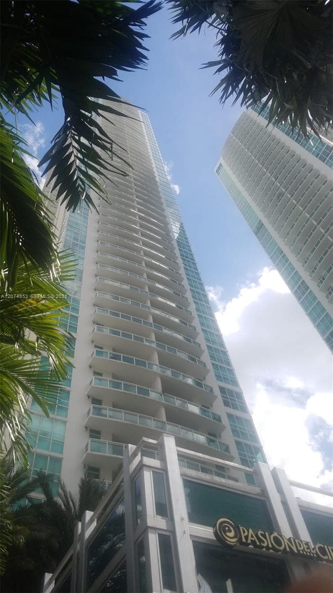 Condominium at Miami, FL, 33131