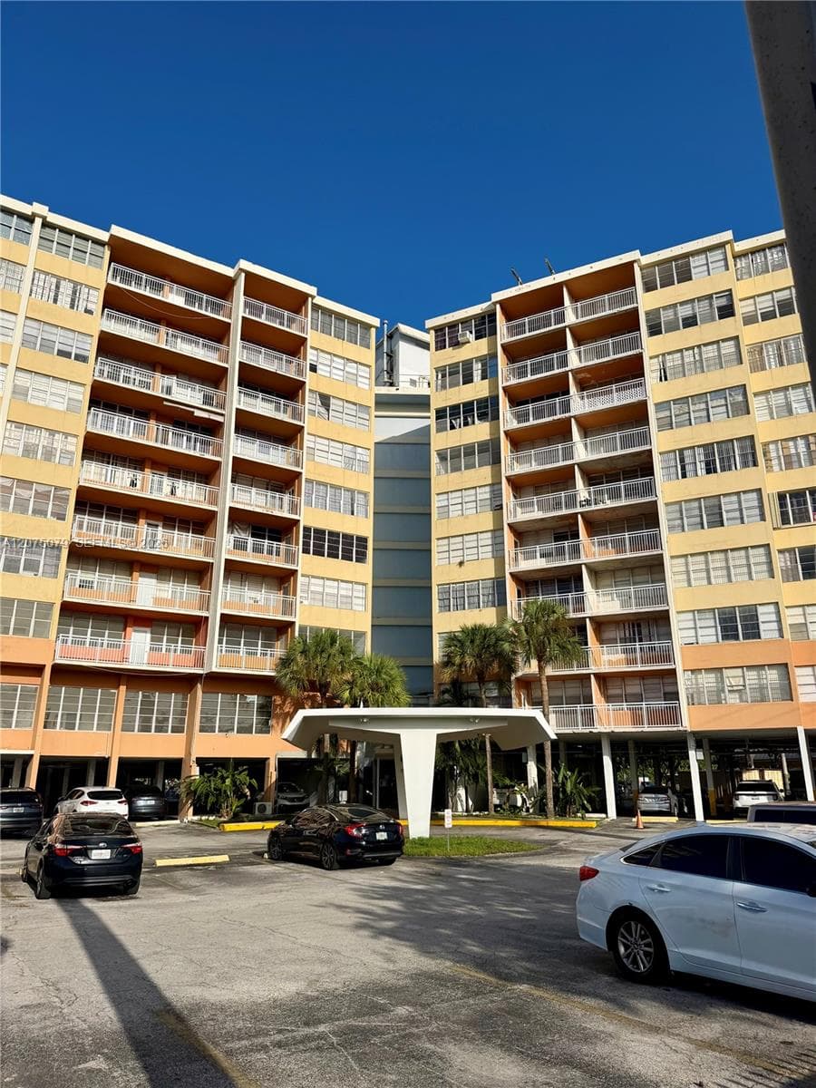 Apartment at 2025 NE 164th St # 608, North Miami Beach FL 33162