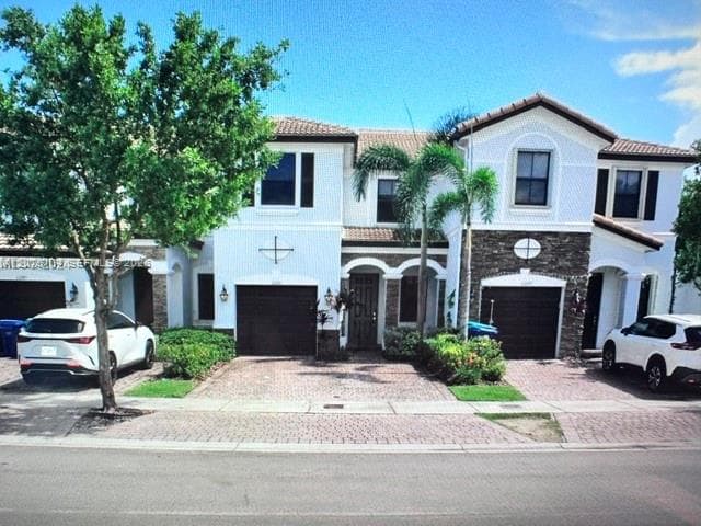 Townhouse at 11281 NW 88th St, Doral FL 33178