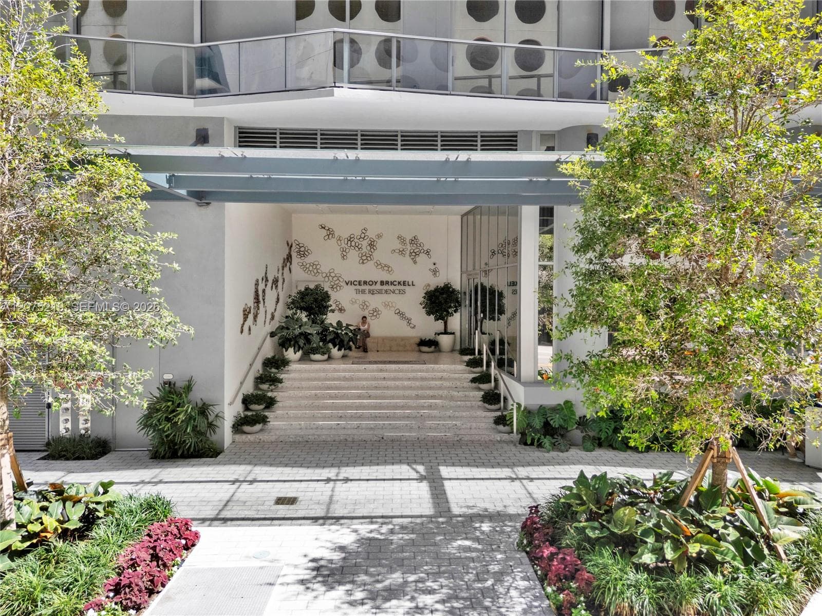Condominium at 77 SE 5th # 2115, Miami FL 33131