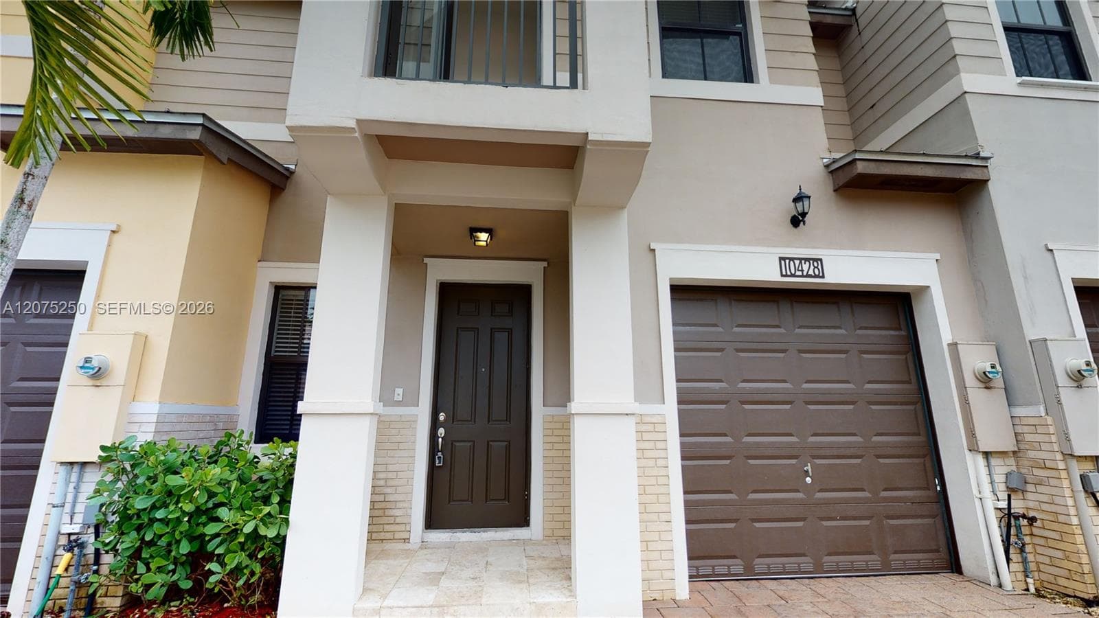Townhouse at 10428 NW 61st St, Doral FL 33178