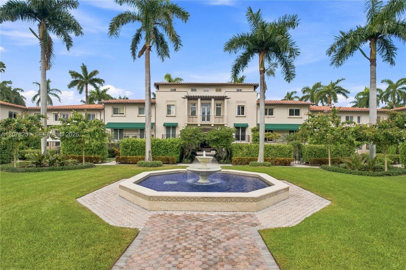 Townhouse at 13626 Deering Bay Dr, Coral Gables FL 33158