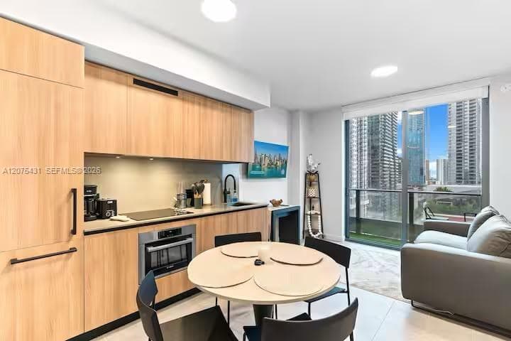 Apartment at 121 NE 5th St # 1711, Miami FL 33132