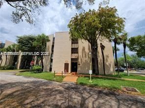 Condominium at 14501 N Kendall Dr # 412H, Miami FL 33186