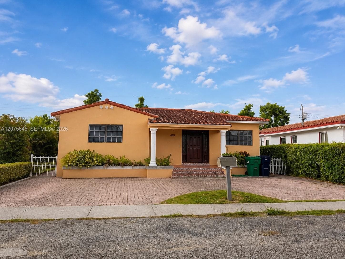 Efficiency at 6488 SW 25th St # 1, Miami FL 33155