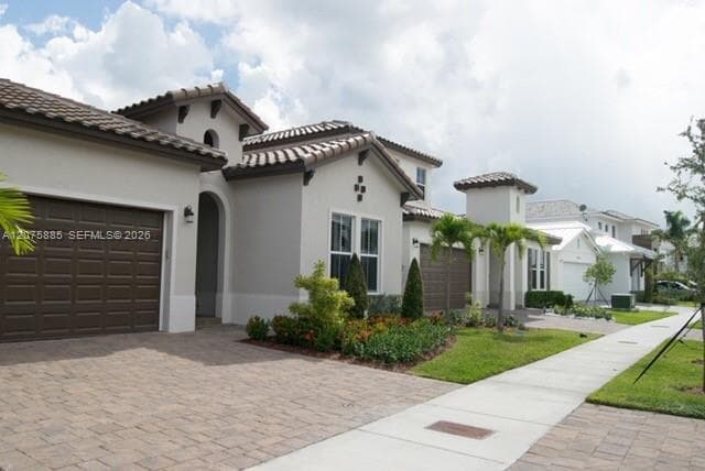 Single Family Residence at 14920 SW 175th St, Miami FL 33187