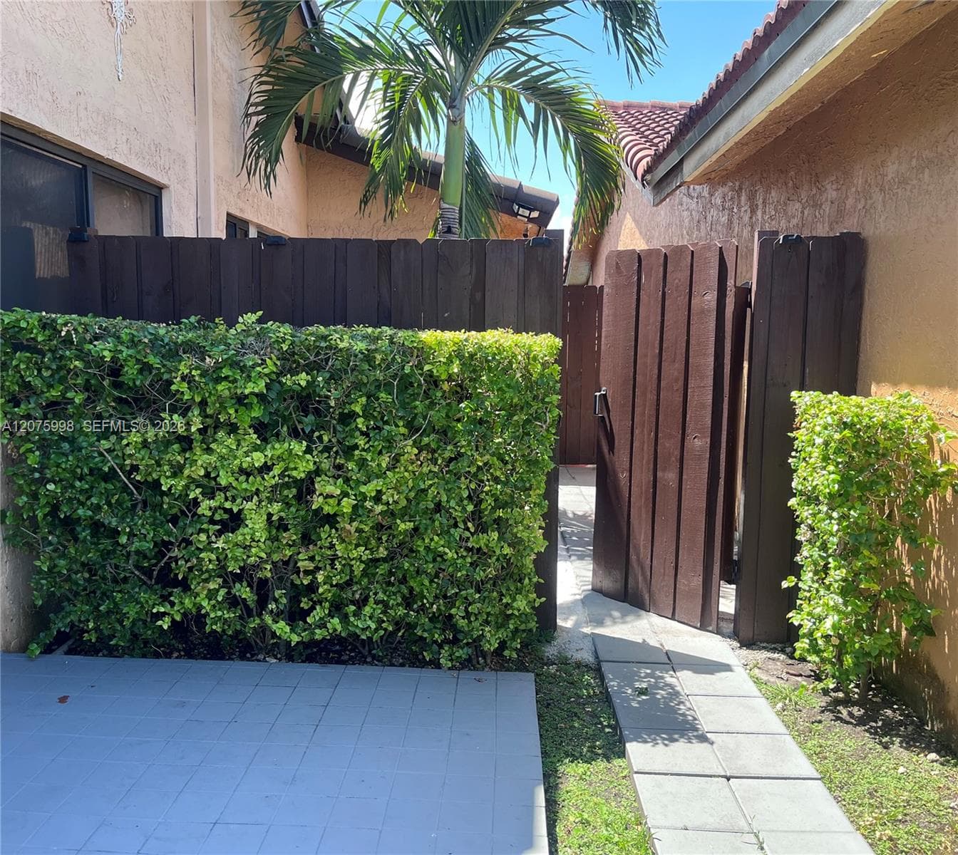 Efficiency at 1115 SW 136th Pl # 2, Miami FL 33184