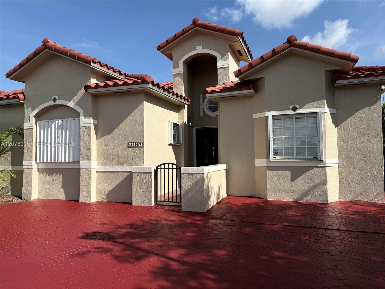 Single Family Residence at 15957 SW 54th Ter, Miami FL 33185