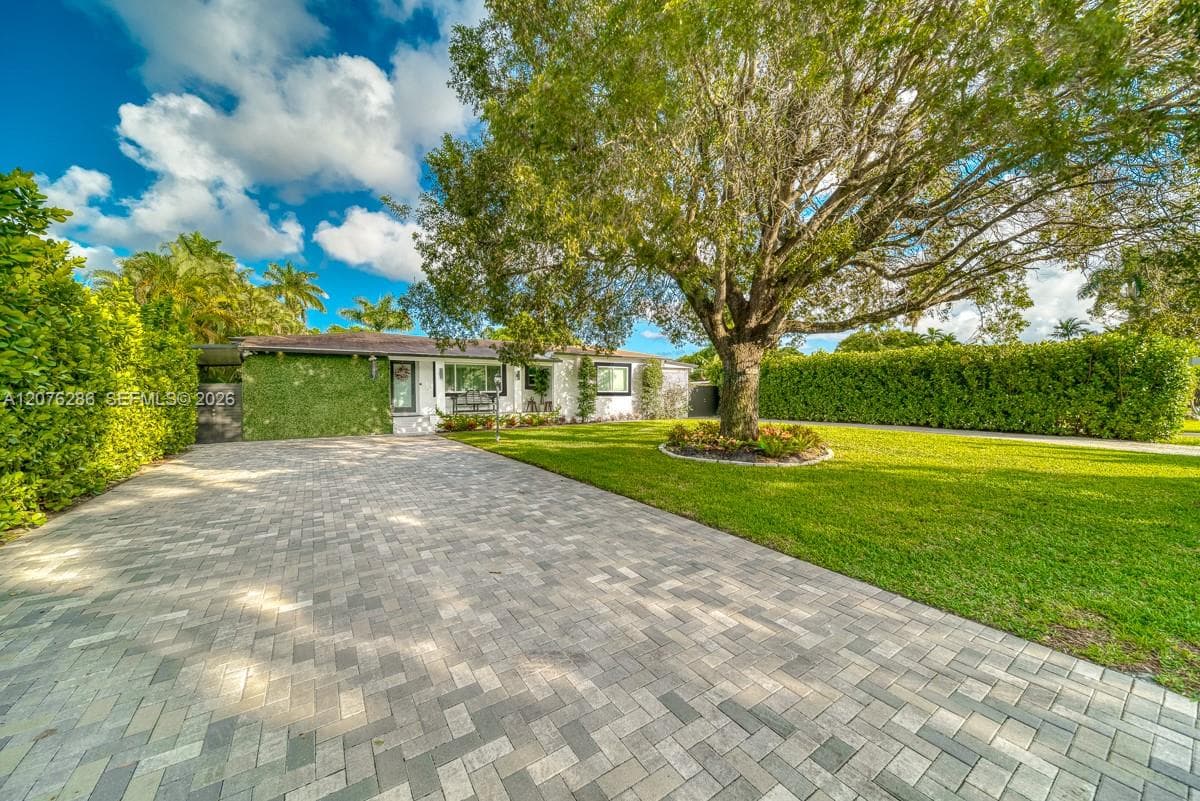 Single Family Residence at 13801 NE 1st Ave, Miami FL 33161