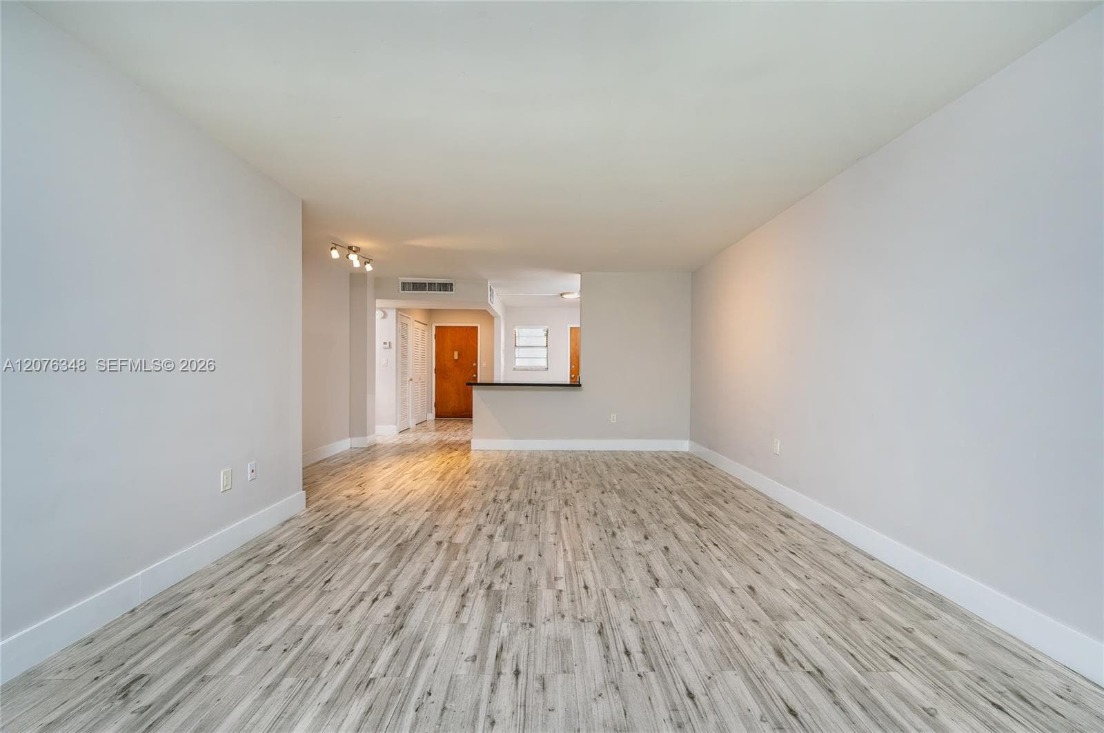 Condominium at 1690 NE 191st St # 1, Miami FL 33179