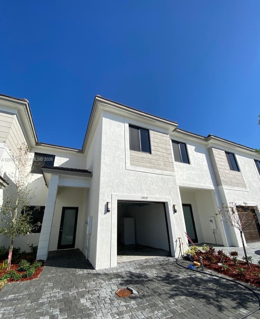 Single Family Residence at 14519 SW 24th Ter, Miami FL 33175