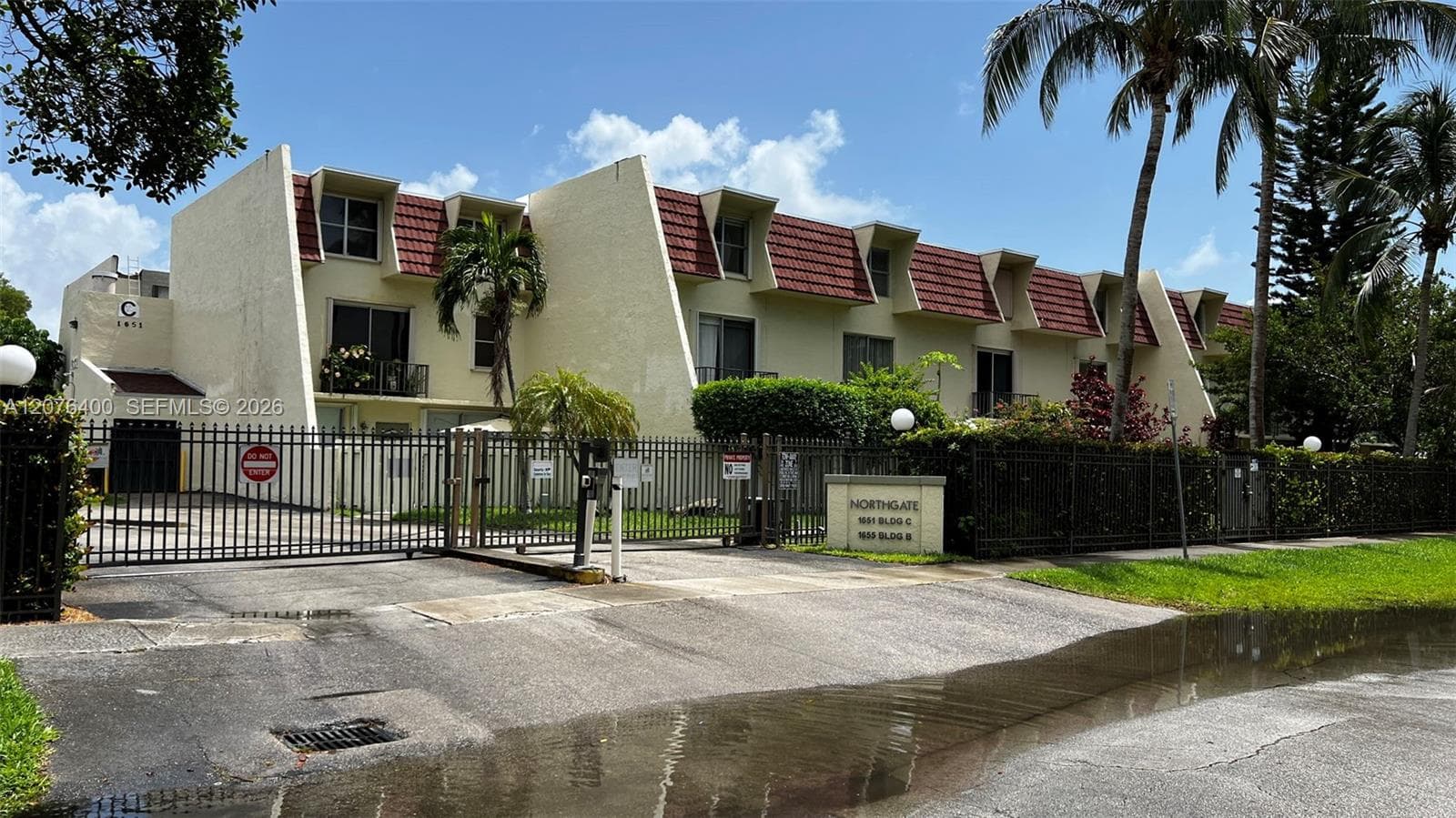 Townhouse at 1655 NE 115th St # 21B, Miami FL 33181