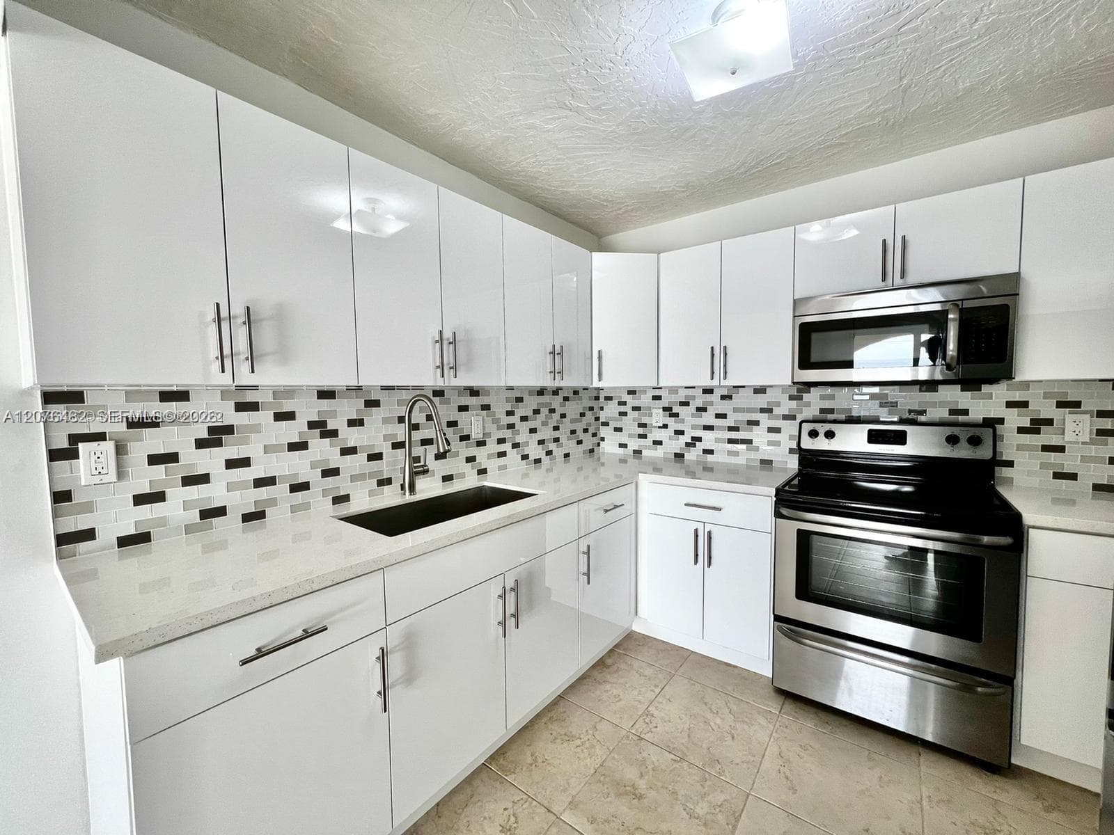 Condominium at 7010 NW 186th St # 506, Hialeah FL 33015