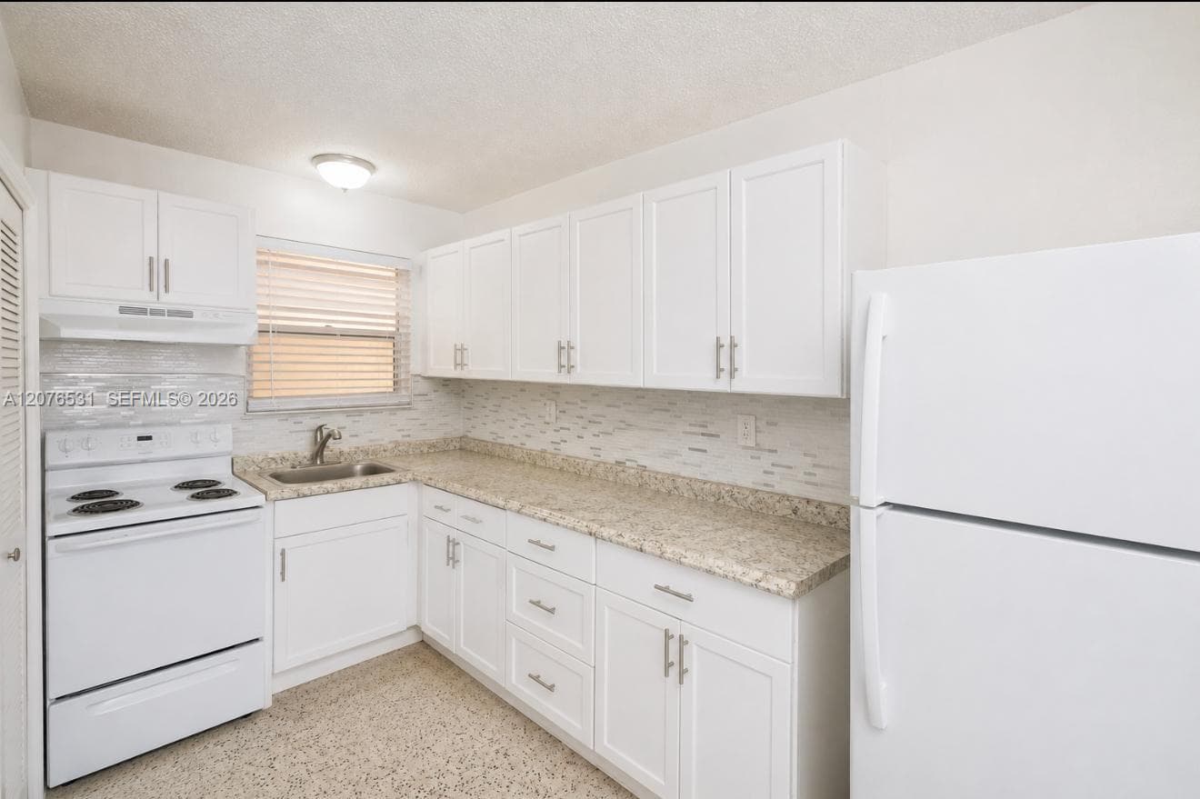 Apartment at 3501 W 11th Ave # 213, Hialeah FL 33012