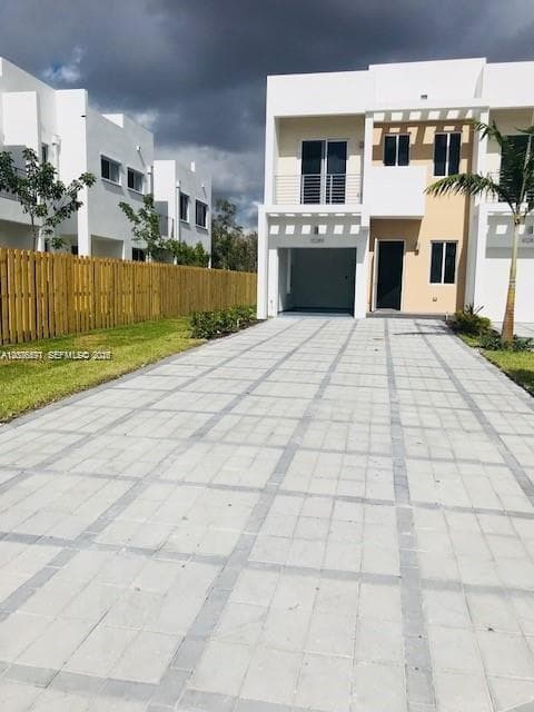 Townhouse at Doral, FL, 33178