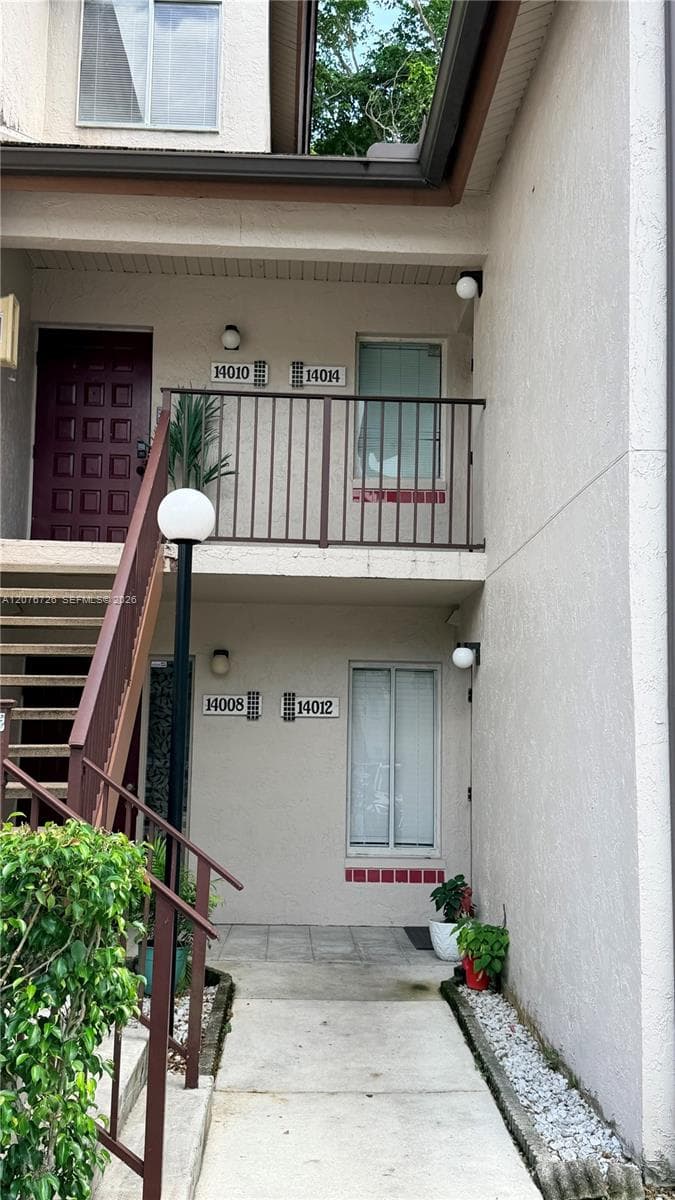 Apartment at 14014 SW 93rd Ln # 14014, Miami FL 33186