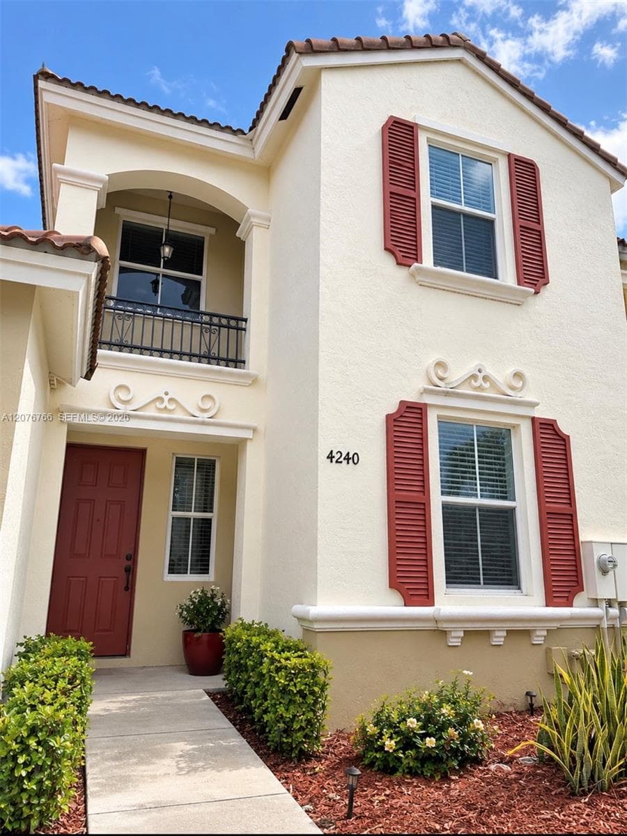 Townhouse at 4240 NE 9th St, Homestead FL 33033