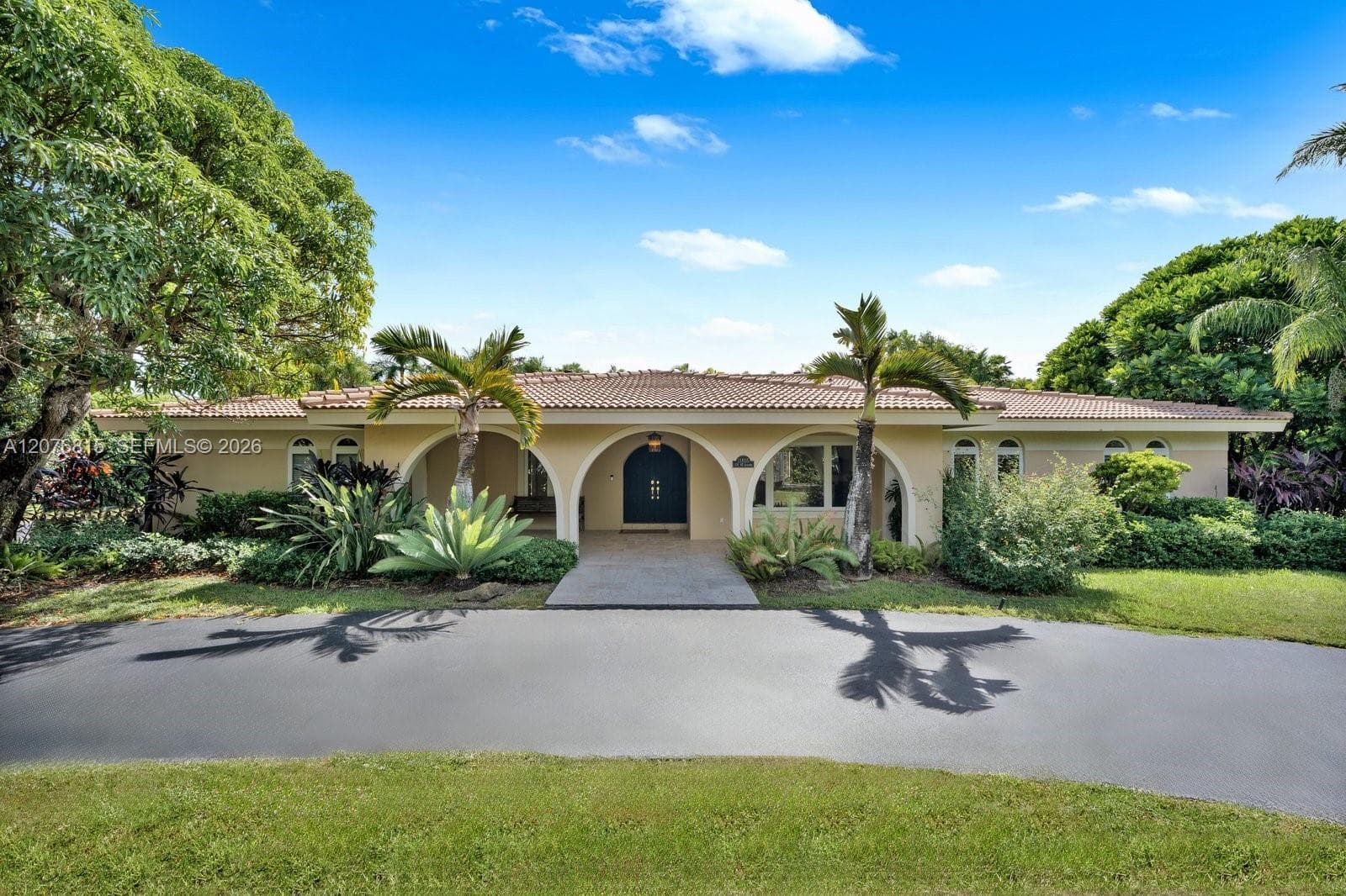 Single Family Residence at 11805 SW 62nd Ave, Pinecrest FL 33156