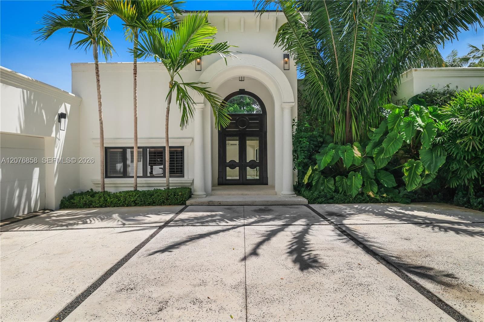 Single Family Residence at 4775 SW 85th St, Miami FL 33166