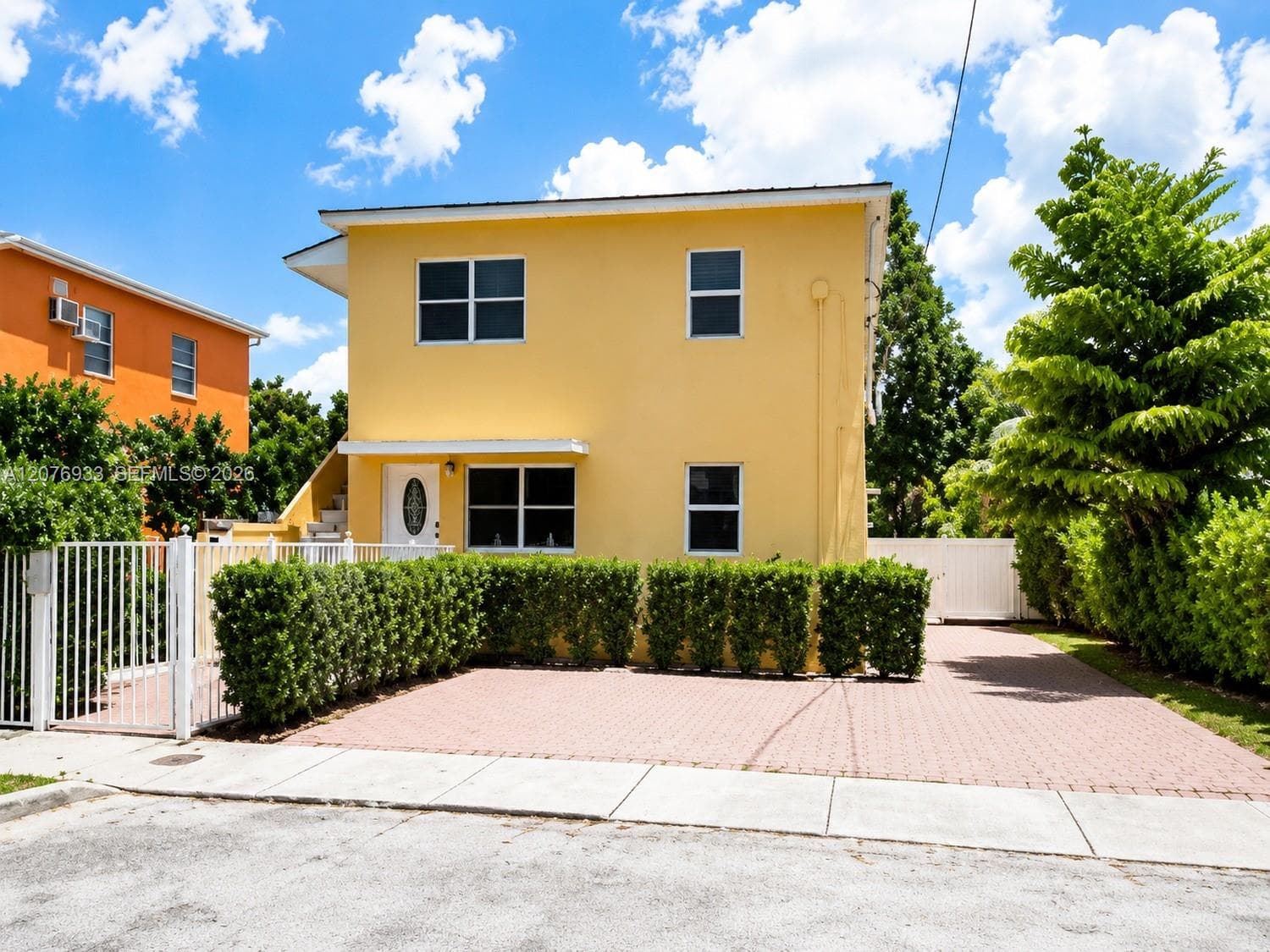 Multi Family at 985 SW 10th St # 1, Miami FL 33130