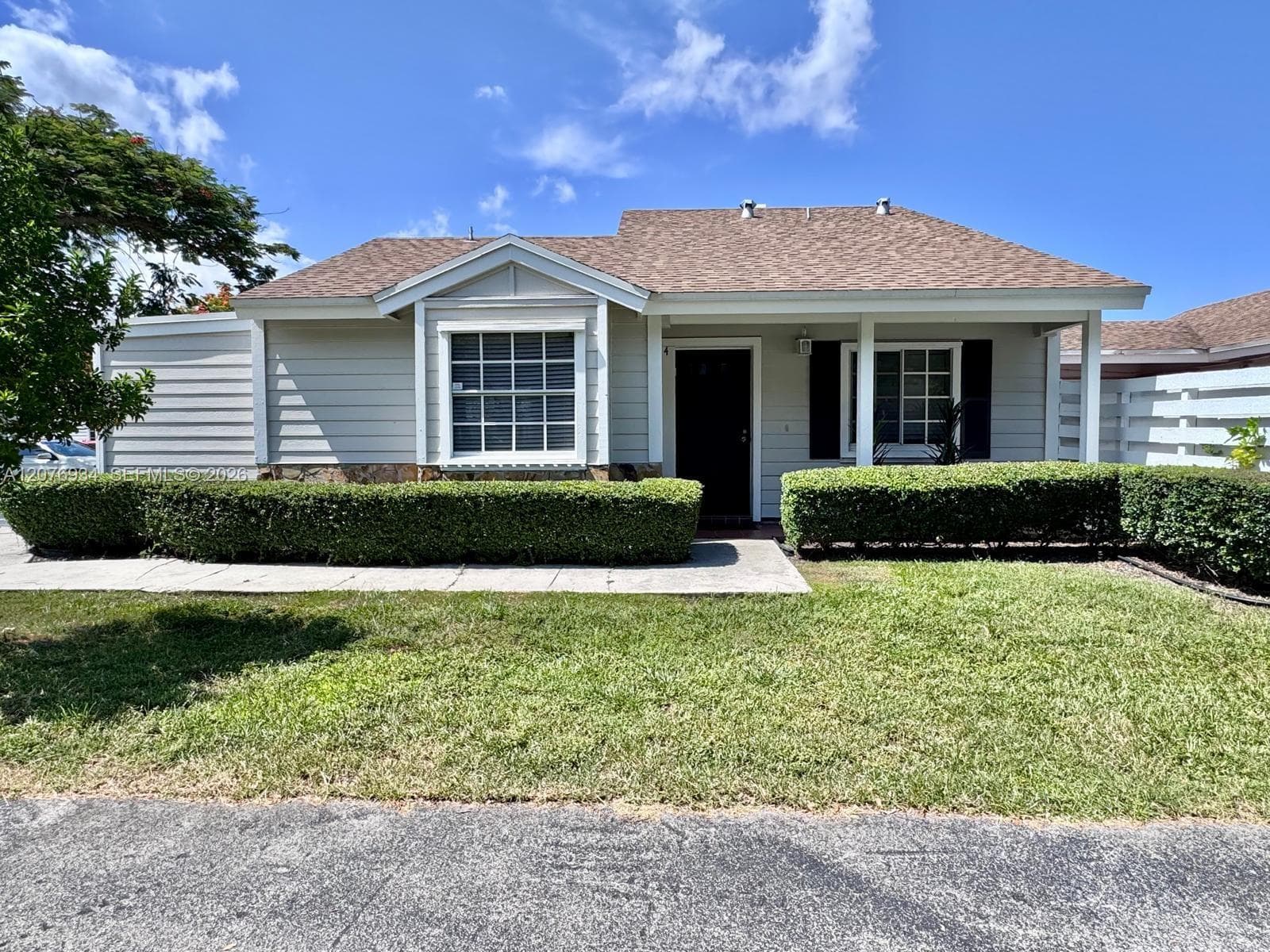 Villa at 13700 SW 149th Cir Ln # 60, Miami FL 33186