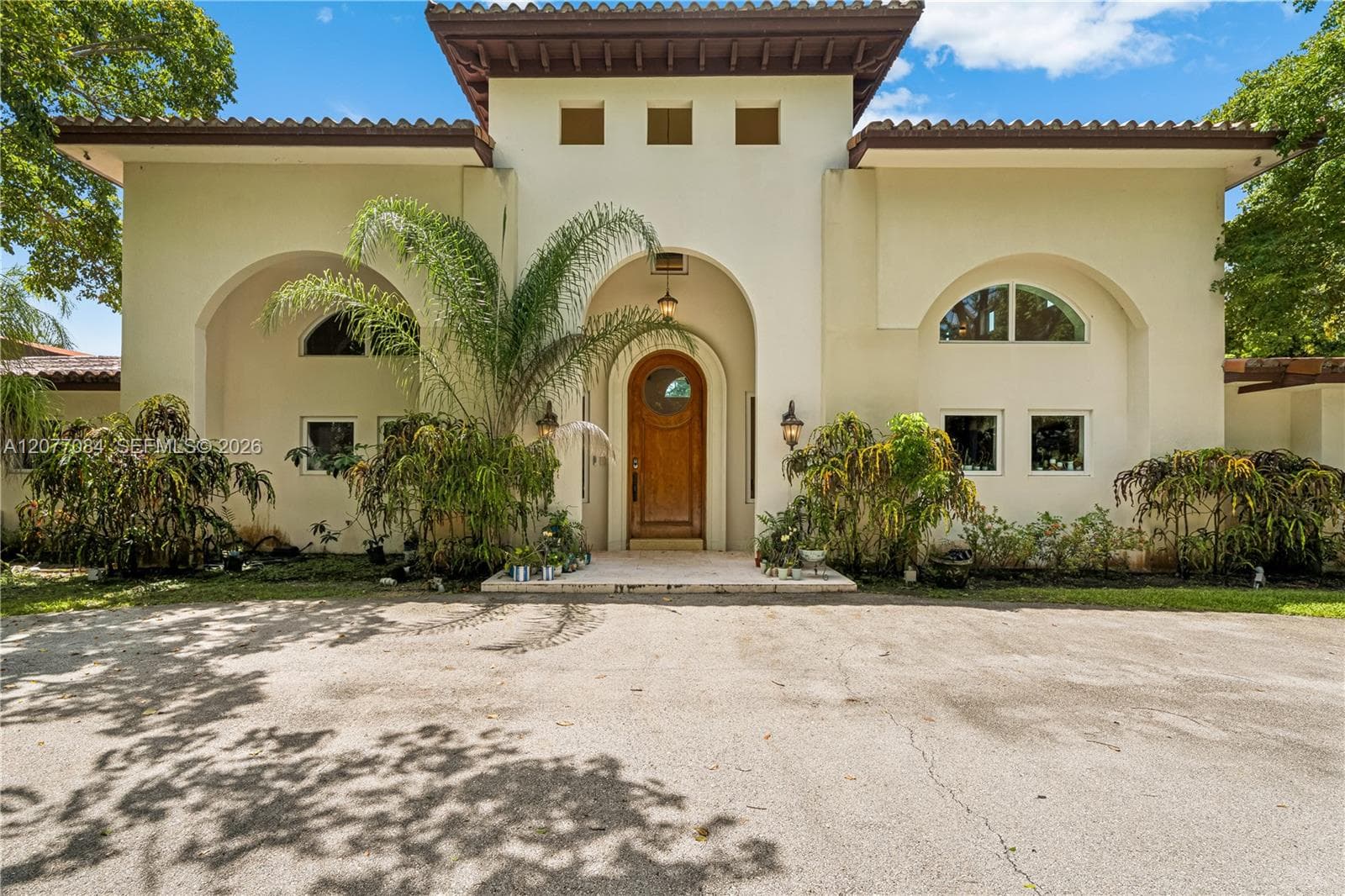 Single Family Residence at 6600 SW 111th St, Pinecrest FL 33156