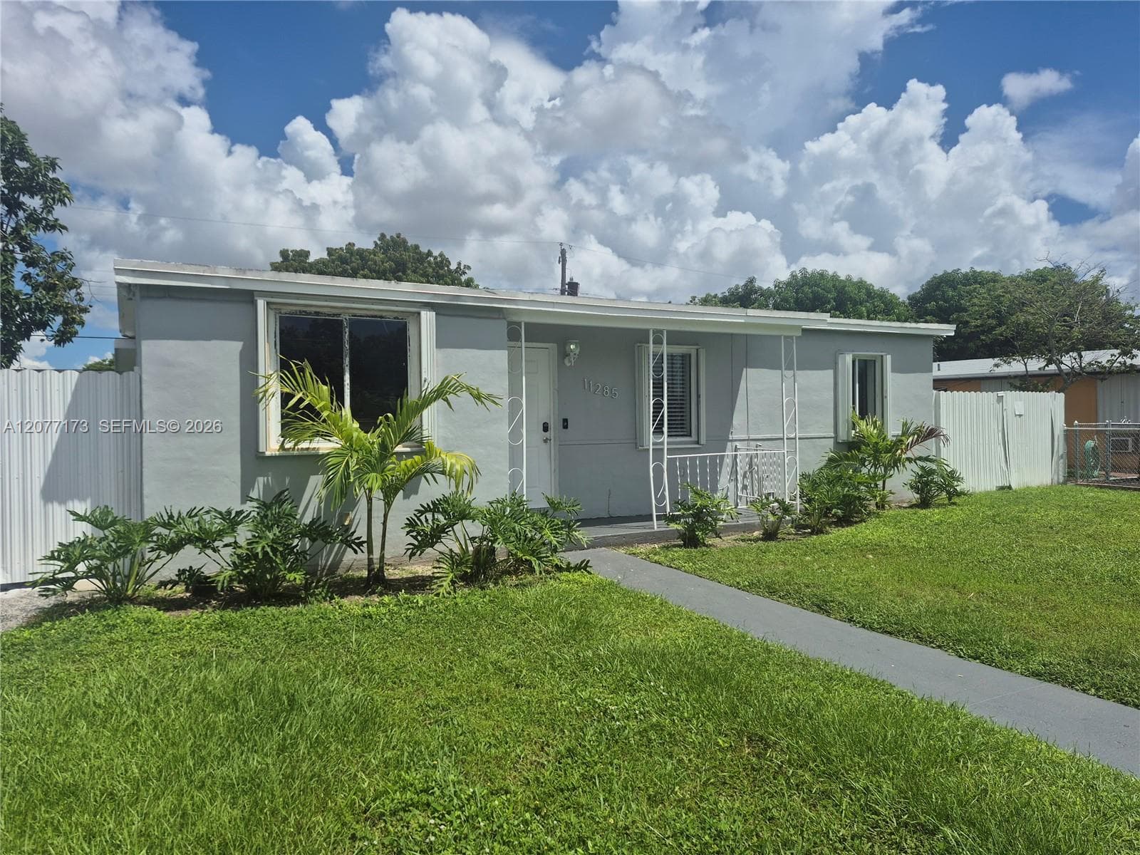 Single Family Residence at 11285 SW 43rd St, Miami FL 33165