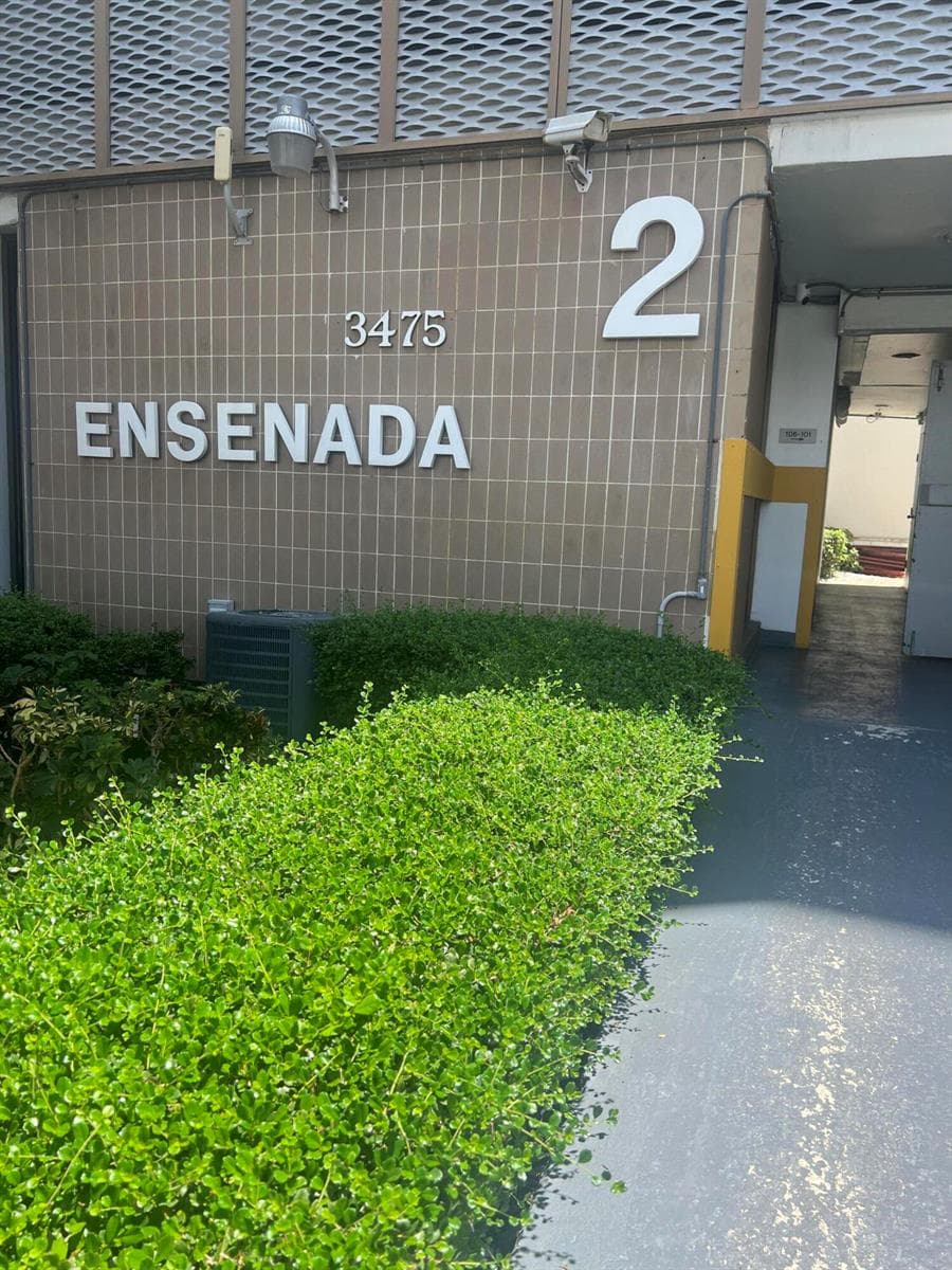 Condominium at 3475 N COUNTRY CLUB Drive # 206, Aventura FL 33180