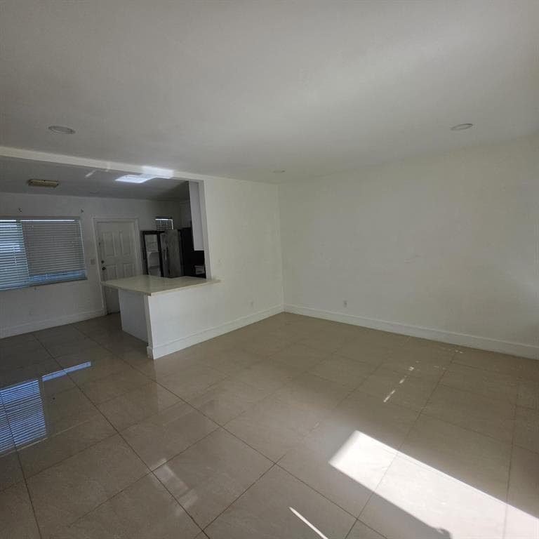 Townhouse at 181 NE 168th Street # 2, North Miami Beach FL 33162
