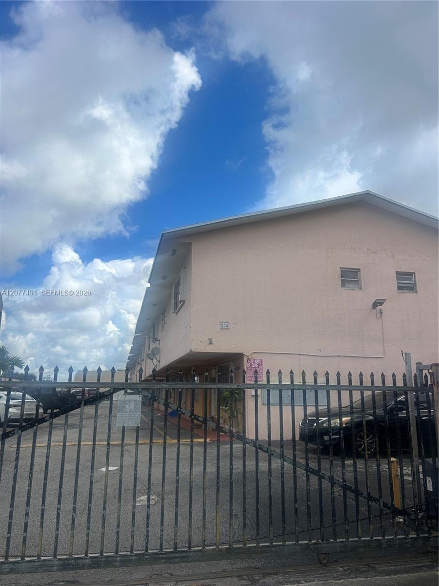 Condominium at 275 W 68th St # 103, Hialeah FL 33014