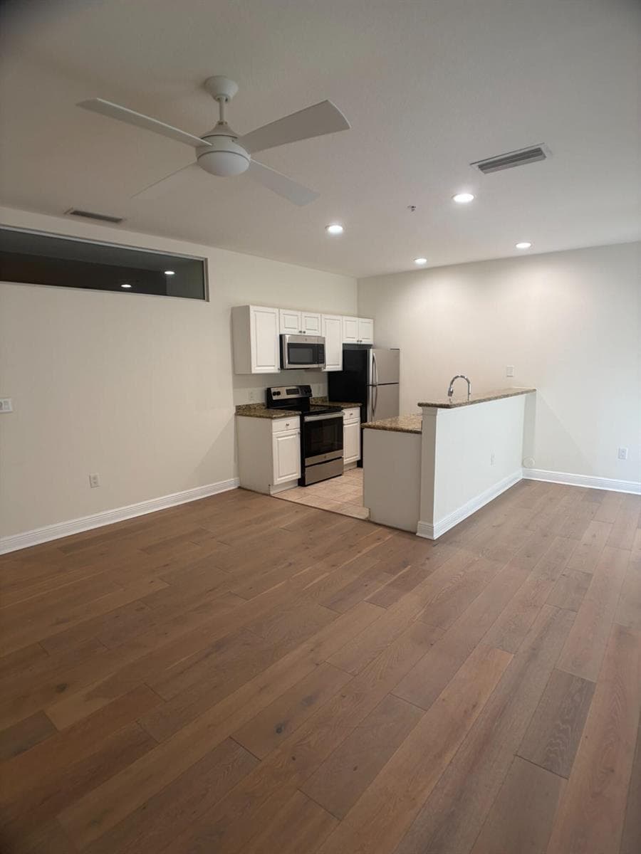 Apartment at 150 SE 3RD Avenue # 13, Miami FL 33131
