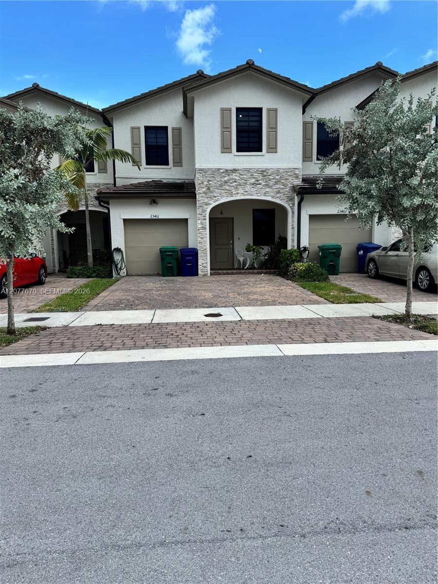 Townhouse at 23461 SW 129th Pl, Homestead FL 33032