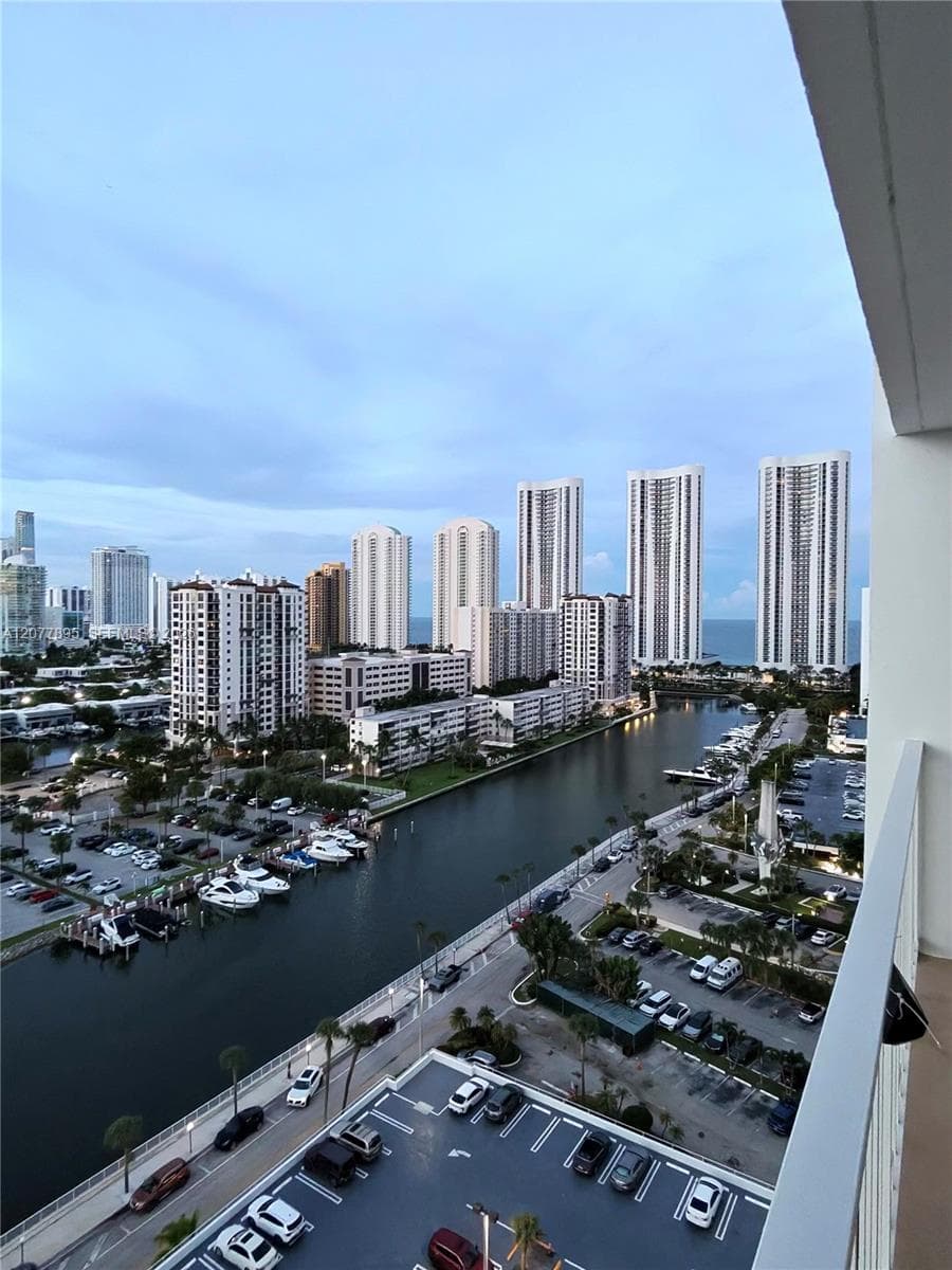 Condominium at 500 Bayview Dr # 1723, Sunny Isles Beach FL 33160