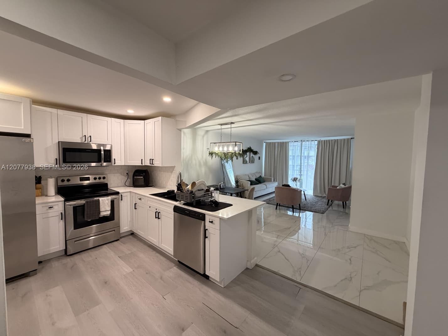 Condominium at Miami, FL, 33179