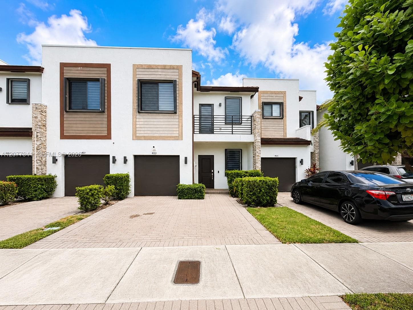 Townhouse at 403 NE 208th Ter, Miami FL 33179