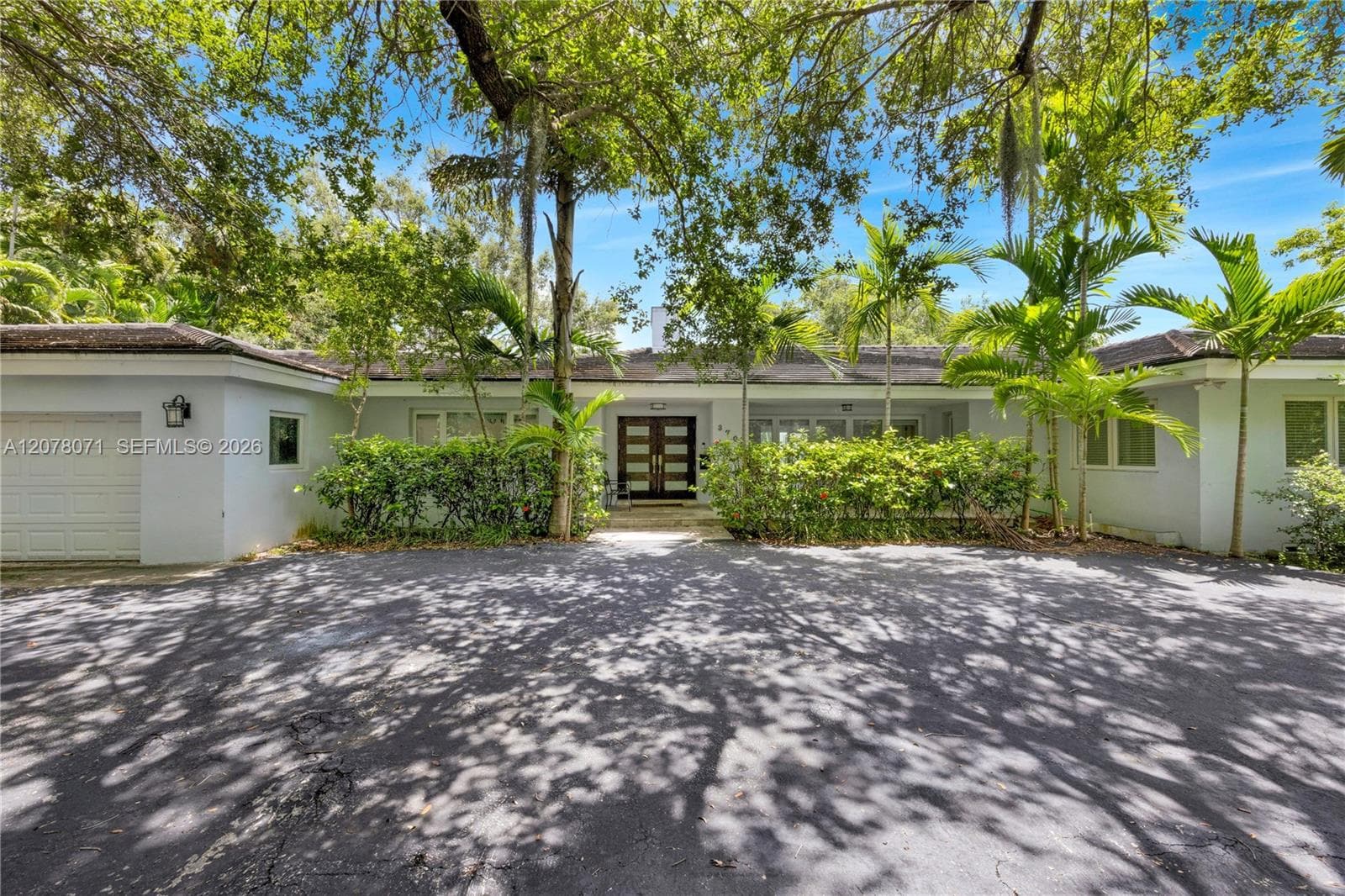 Single Family Residence at 3709 Alhambra Ct, Coral Gables FL 33134