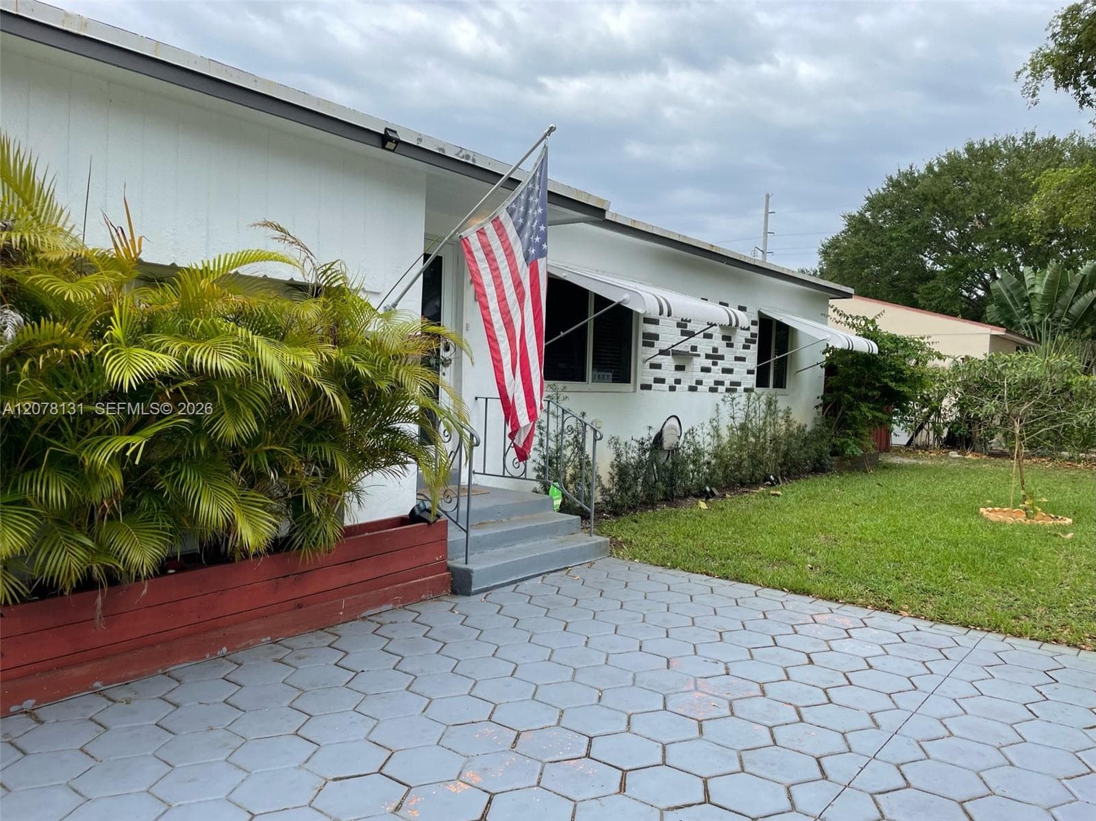 Single Family Residence at 1545 NE 138th St, North Miami FL 33161