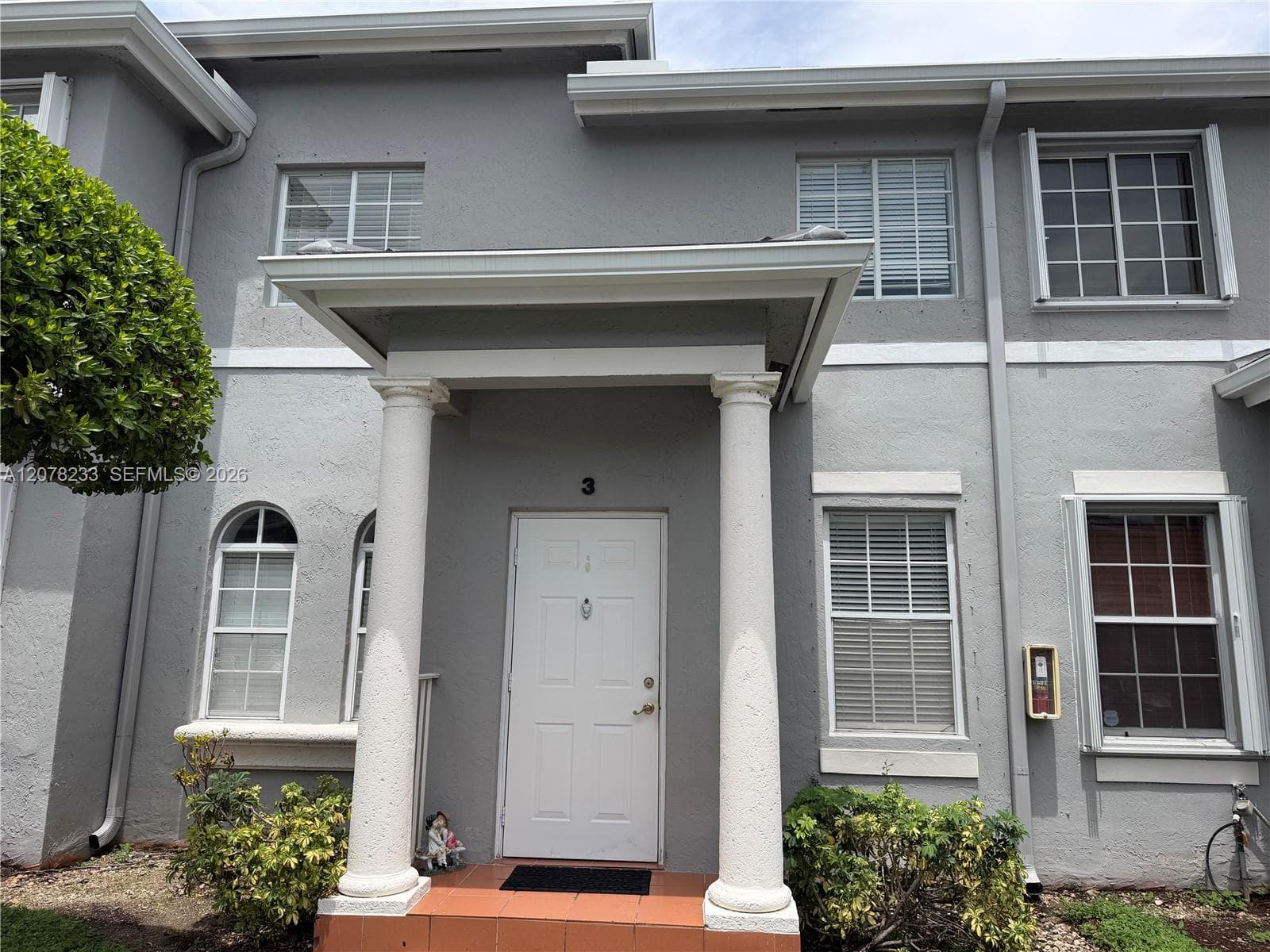 Villa at 5240 NW 109th Ave # 3, Doral FL 33178