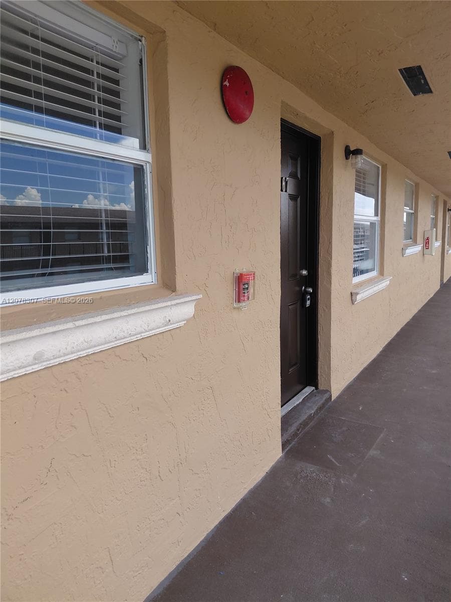 Apartment at 5461 W 24th Ave # 67, Hialeah FL 33016