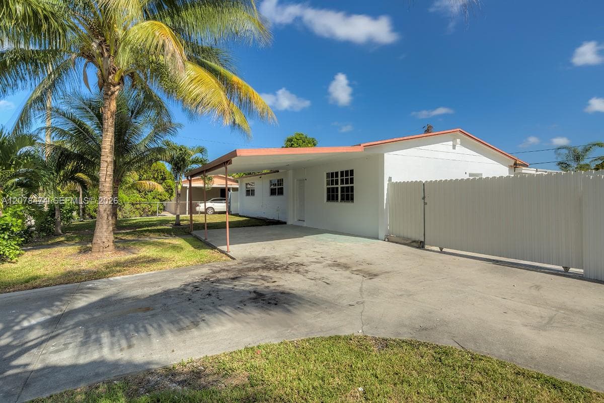 Single Family Residence at 160 NW 199th St # 1, Miami Gardens FL 33169